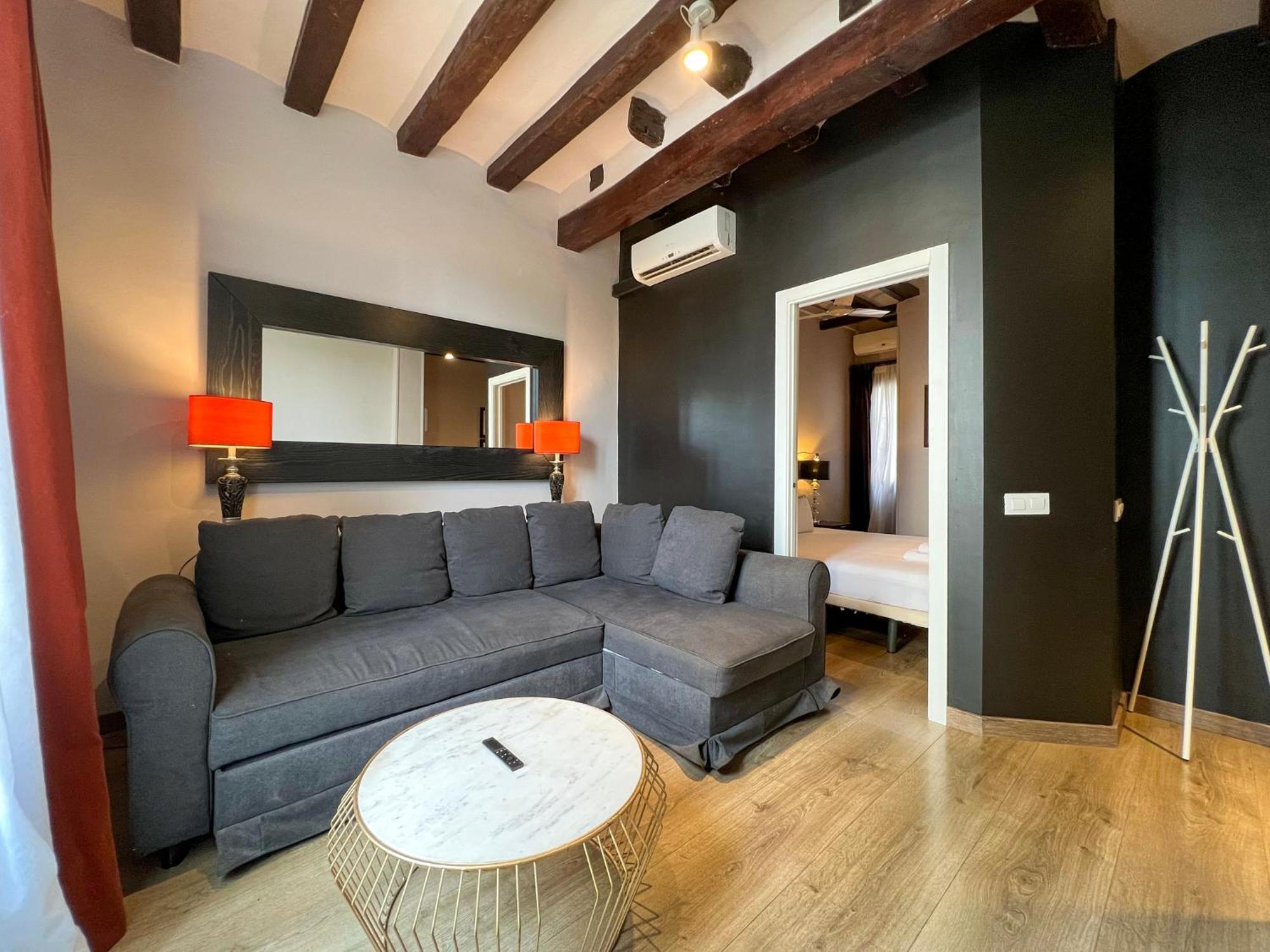 Stay U-Nique Apartments Est Barcelona Exterior photo